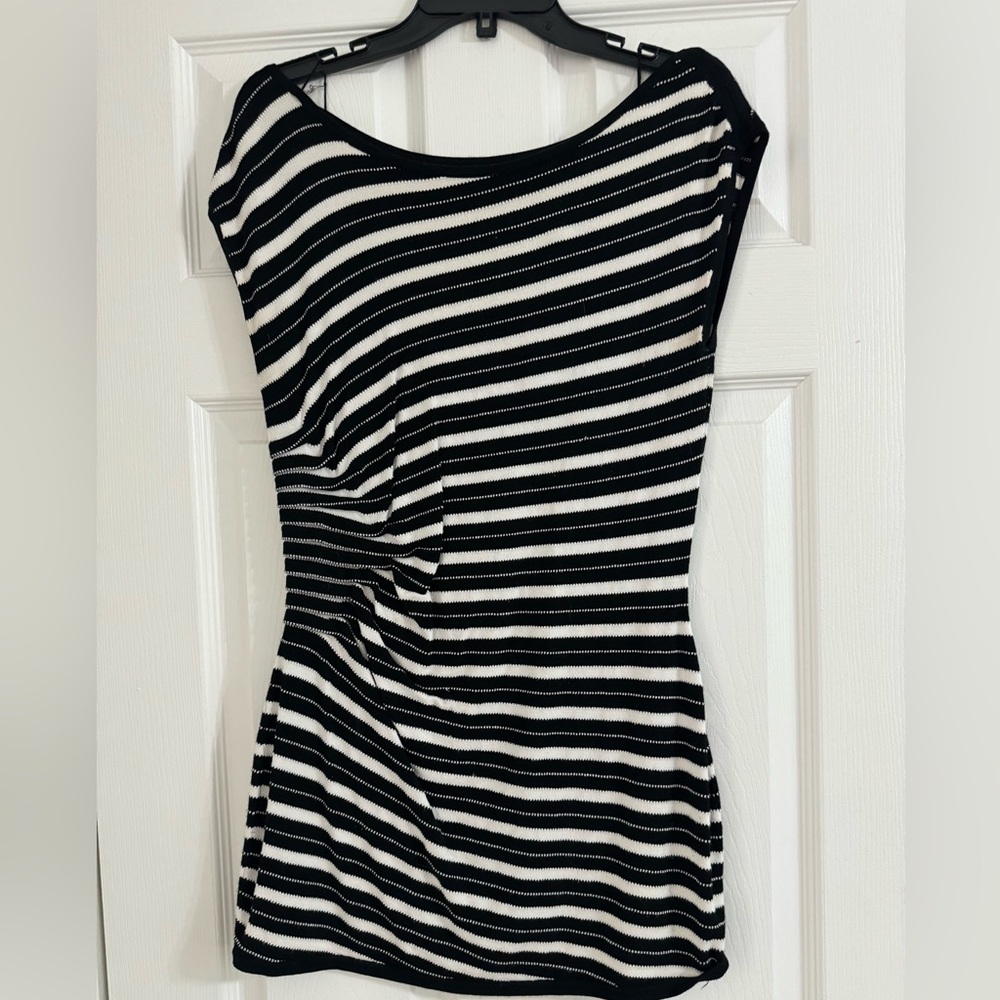 White House Black Market Tunic